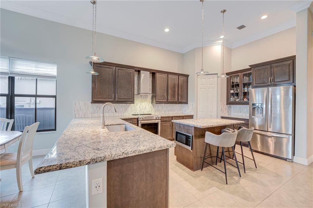 MAPLE RIDGE - Residential