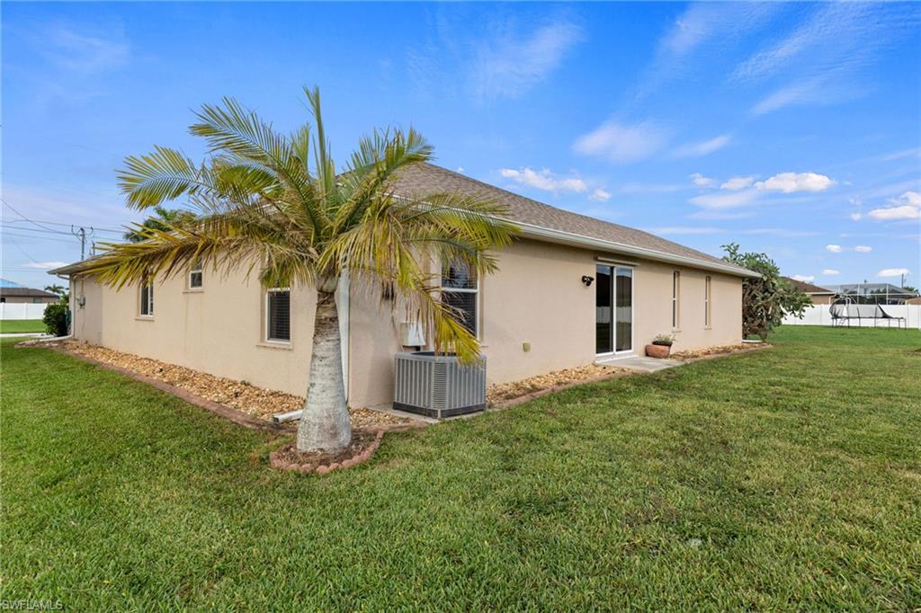 CAPE CORAL - Residential