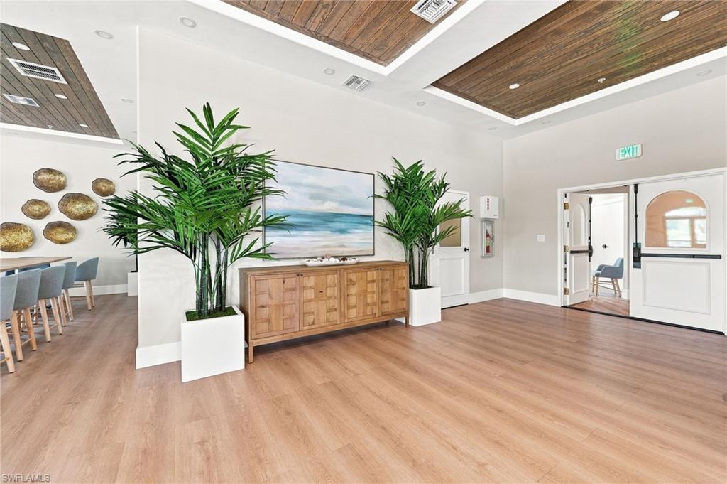 BELLE LAGO - Residential