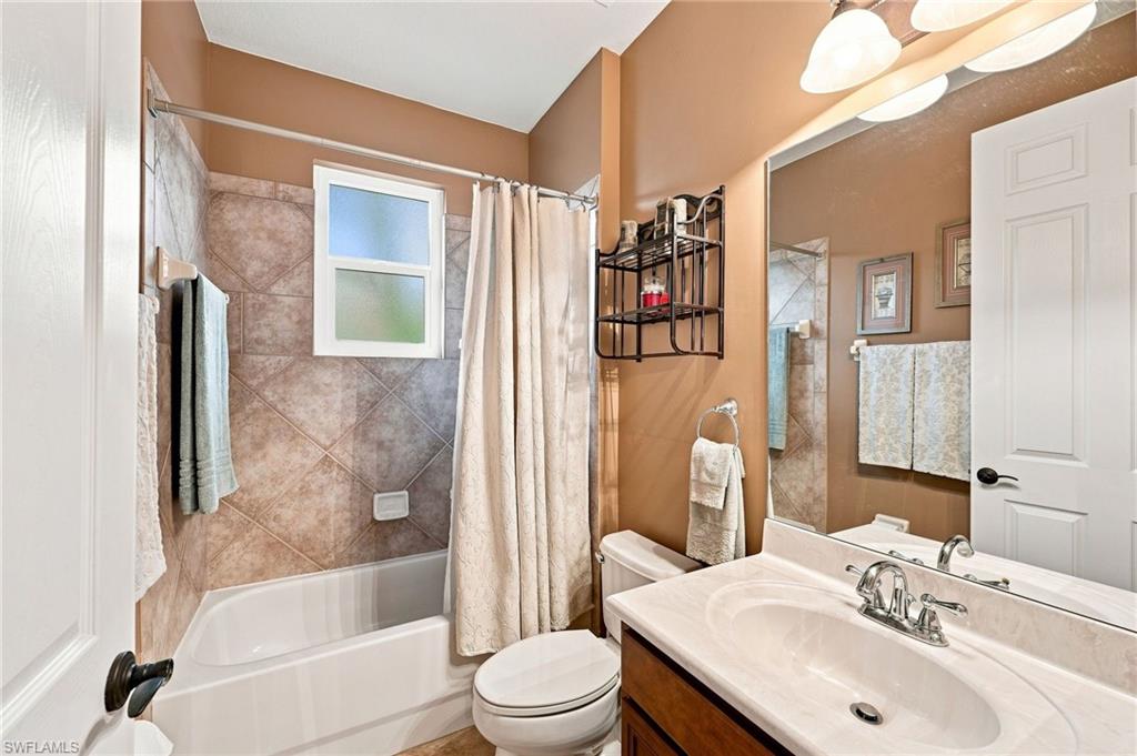 BELLE LAGO - Residential