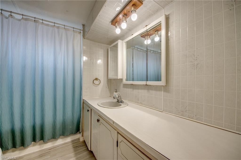 MOBILE MANOR - Residential