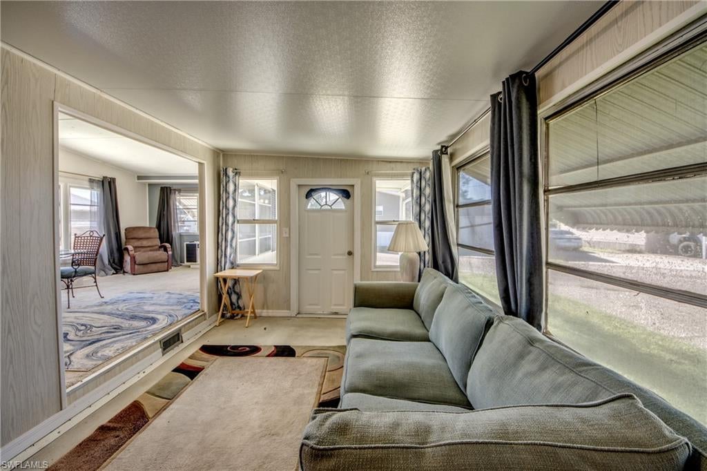 MOBILE MANOR - Residential