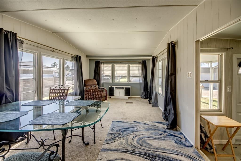 MOBILE MANOR - Residential