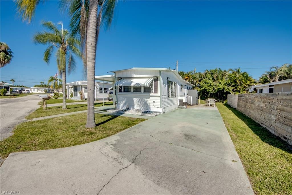 MOBILE MANOR - Residential