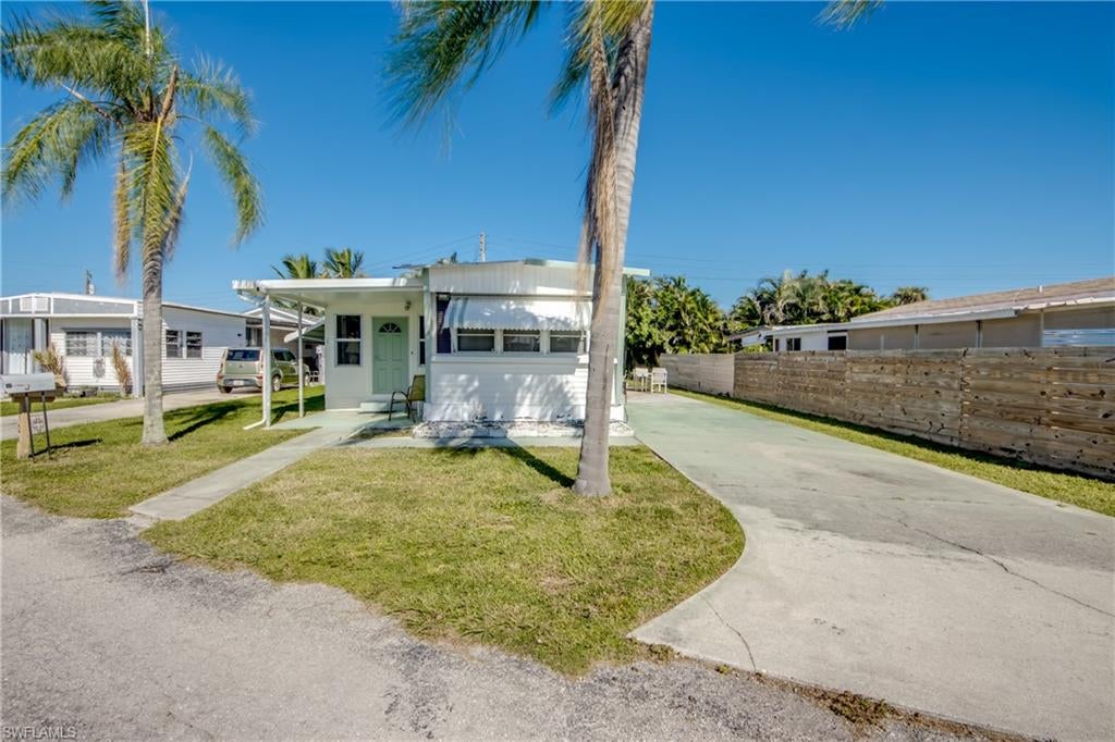MOBILE MANOR - Residential