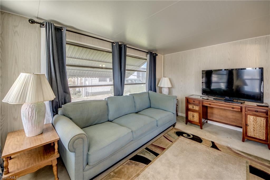 MOBILE MANOR - Residential
