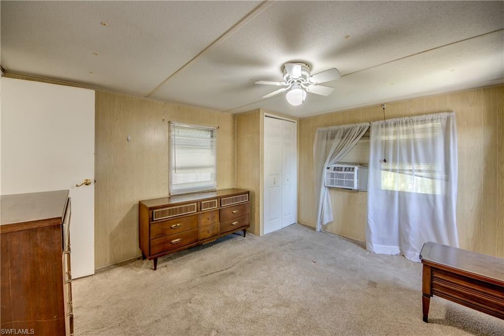 MOBILE MANOR - Residential