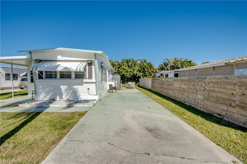 MOBILE MANOR - Residential