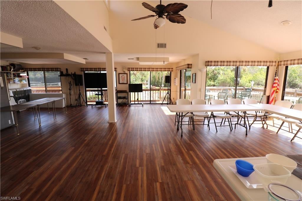 FOXMOOR VILLAGE CONDO - Residential