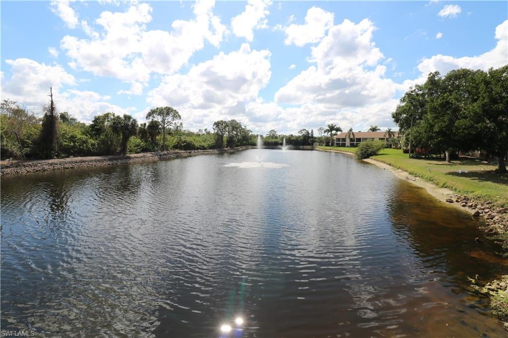 FOXMOOR VILLAGE CONDO - Residential