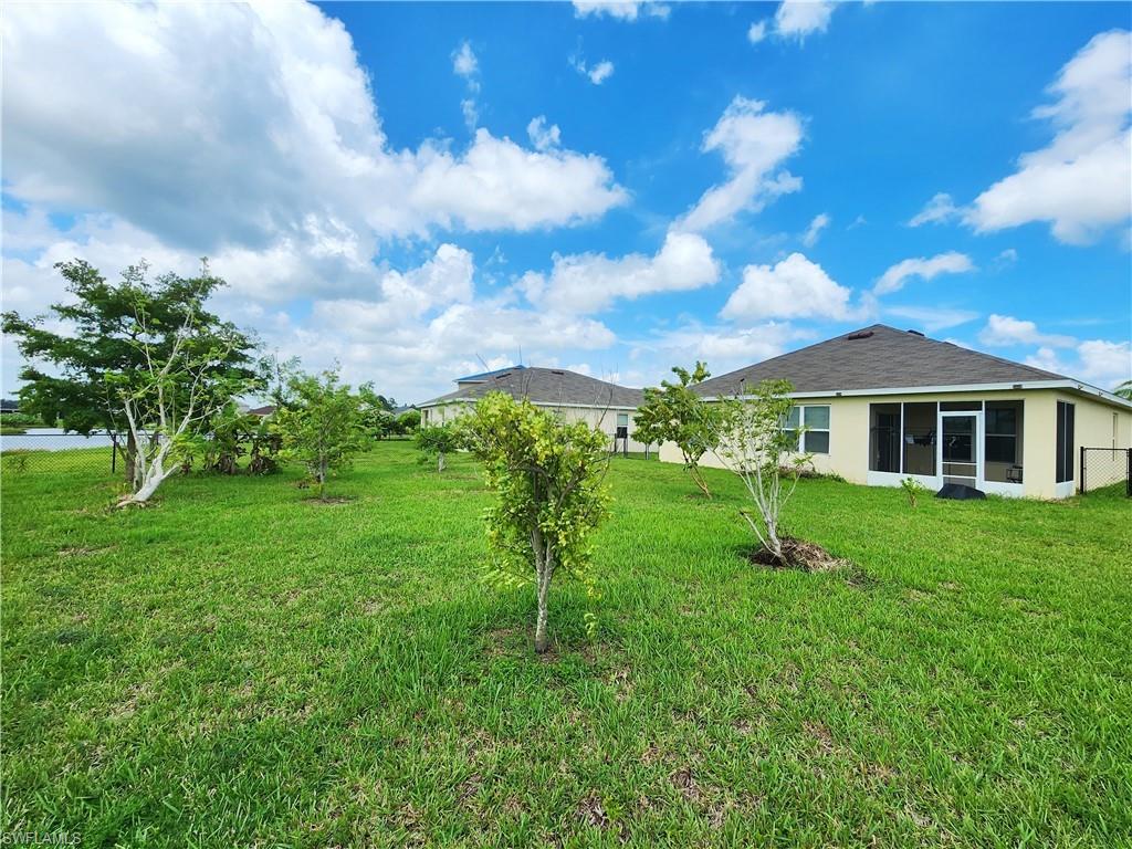 TOWN LAKES - Residential