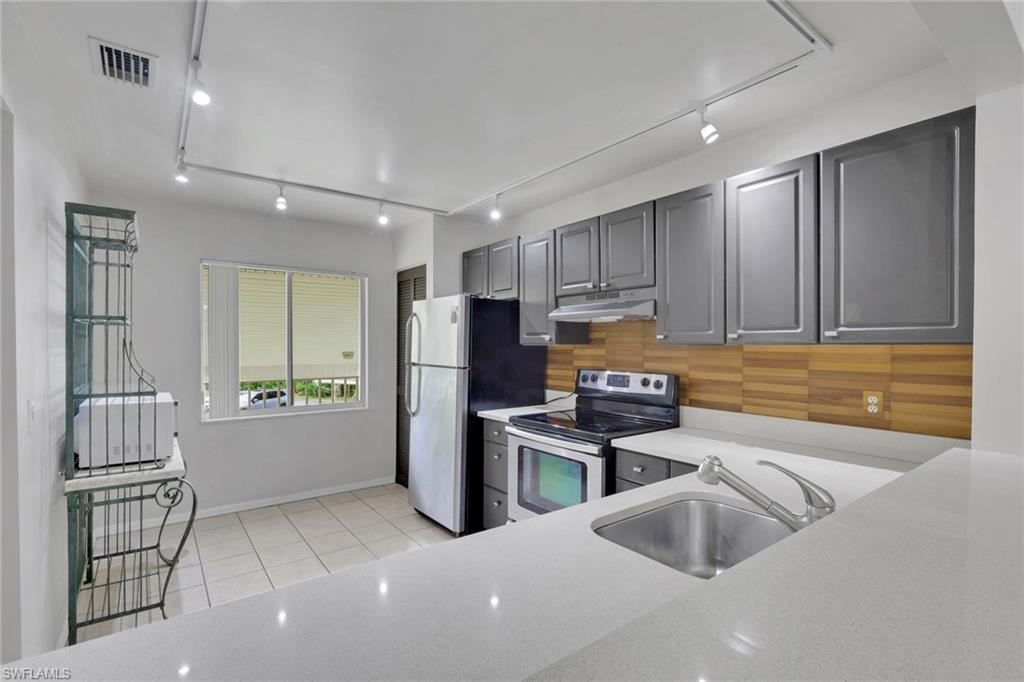 WOODMERE LAKE CLUB - Residential