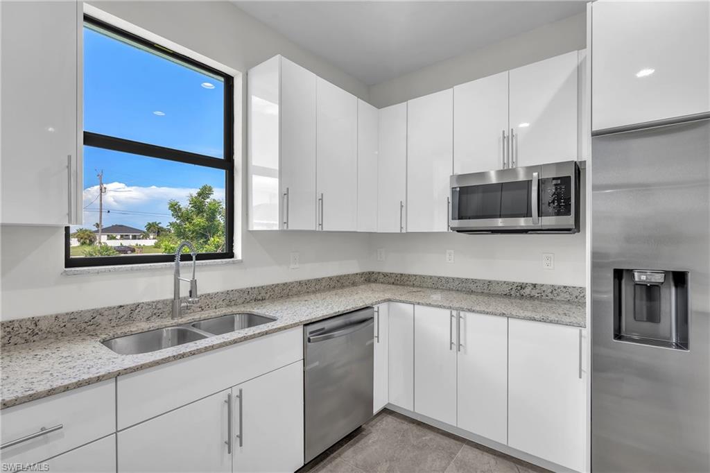 CAPE CORAL - Residential Lease