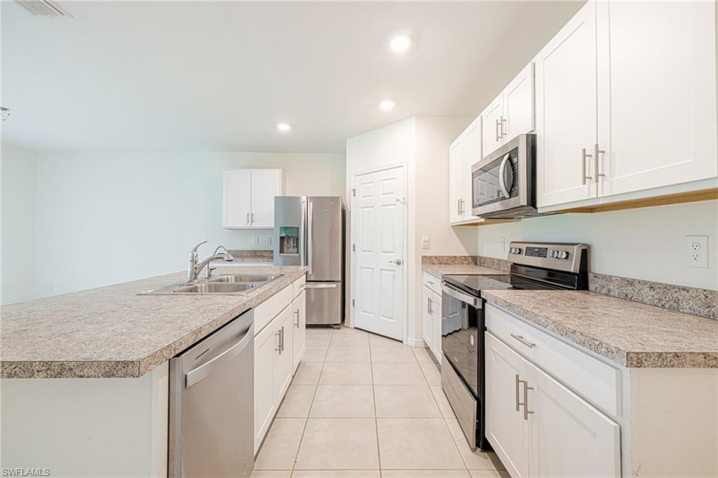 RIVER OAKS - Residential