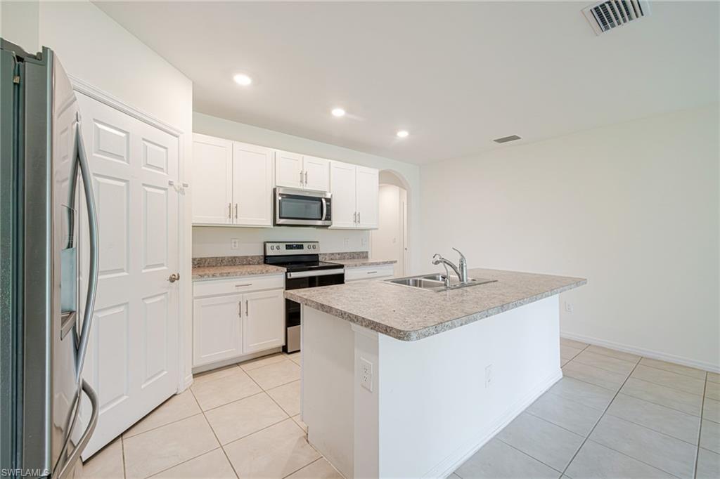 RIVER OAKS - Residential