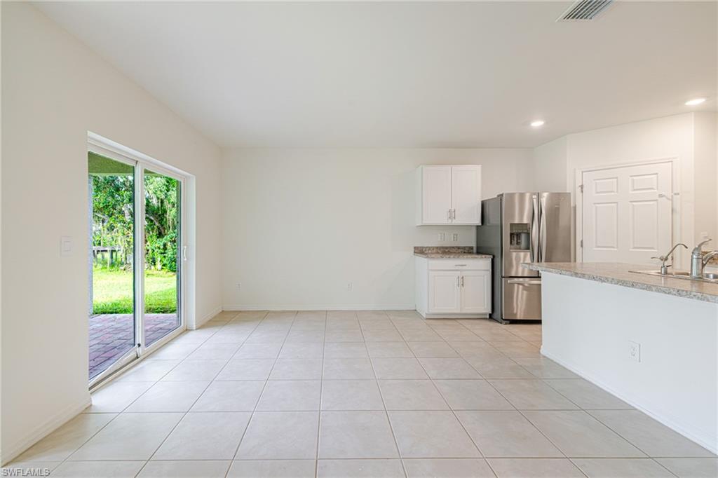 RIVER OAKS - Residential