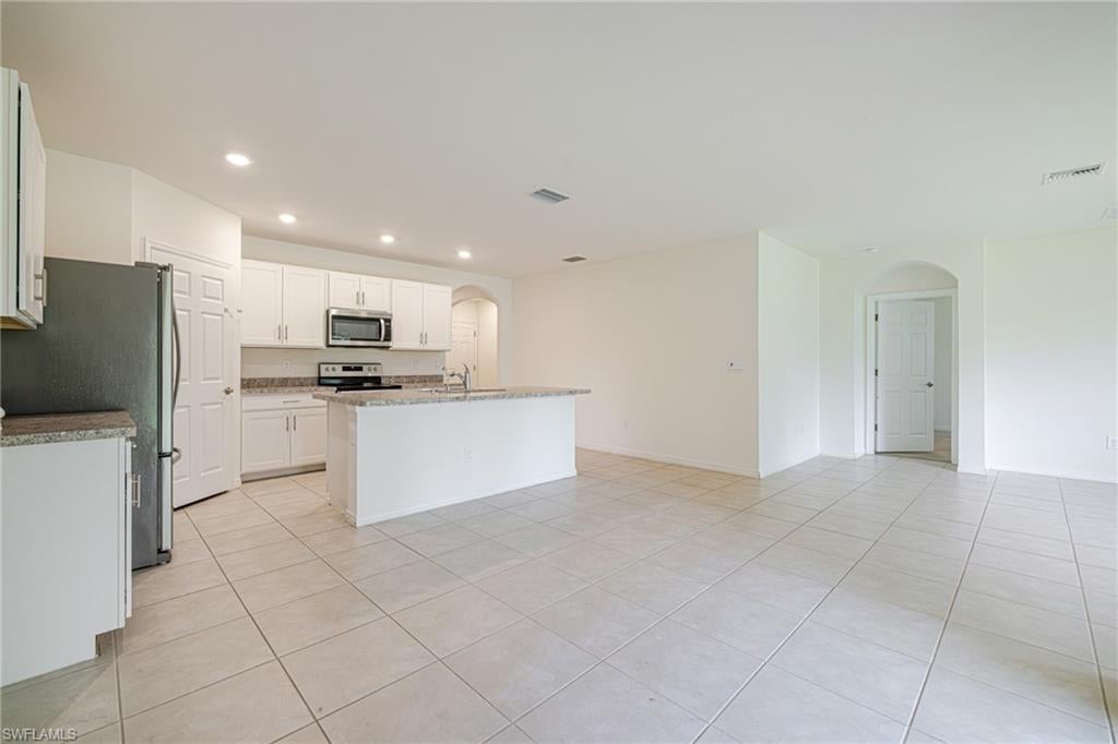RIVER OAKS - Residential