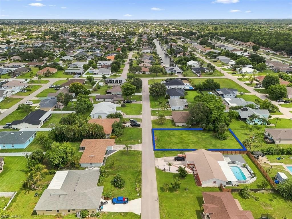 CAPE CORAL - Land