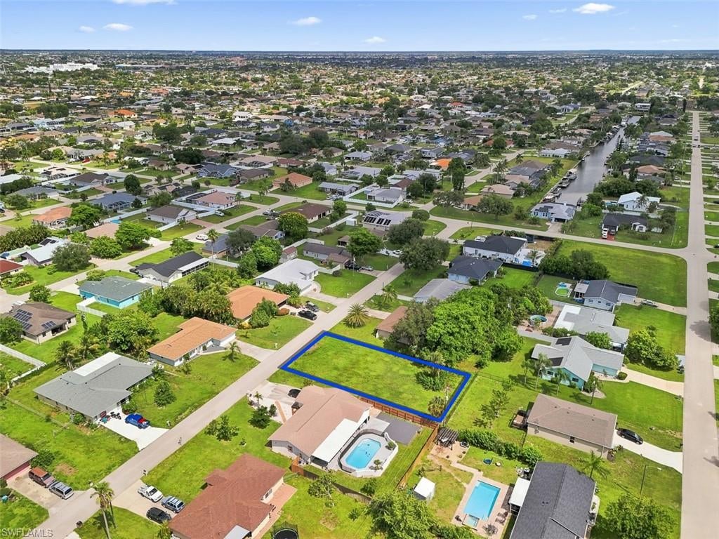CAPE CORAL - Land