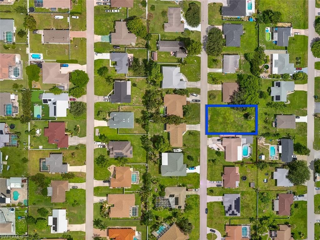 CAPE CORAL - Land