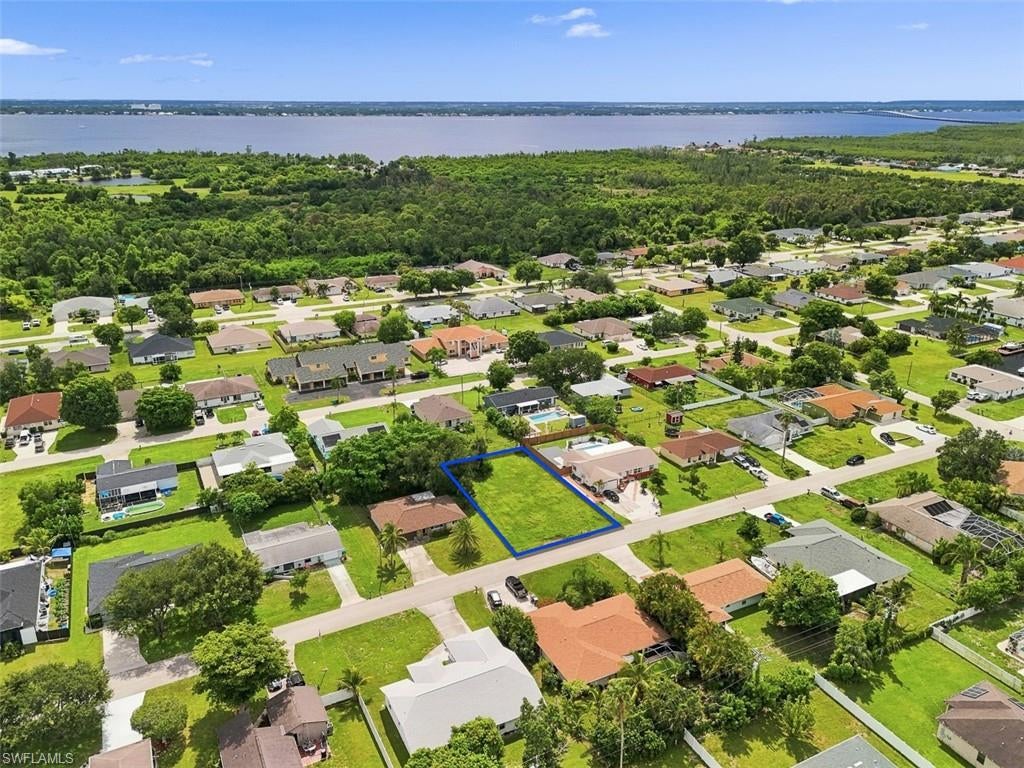 CAPE CORAL - Land