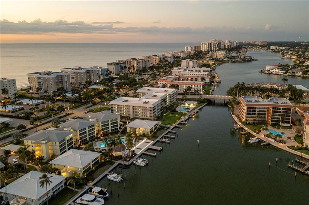 JENNIFER SHORES - Residential