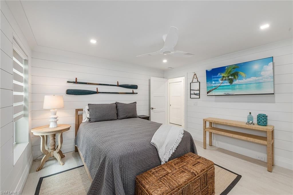 JENNIFER SHORES - Residential