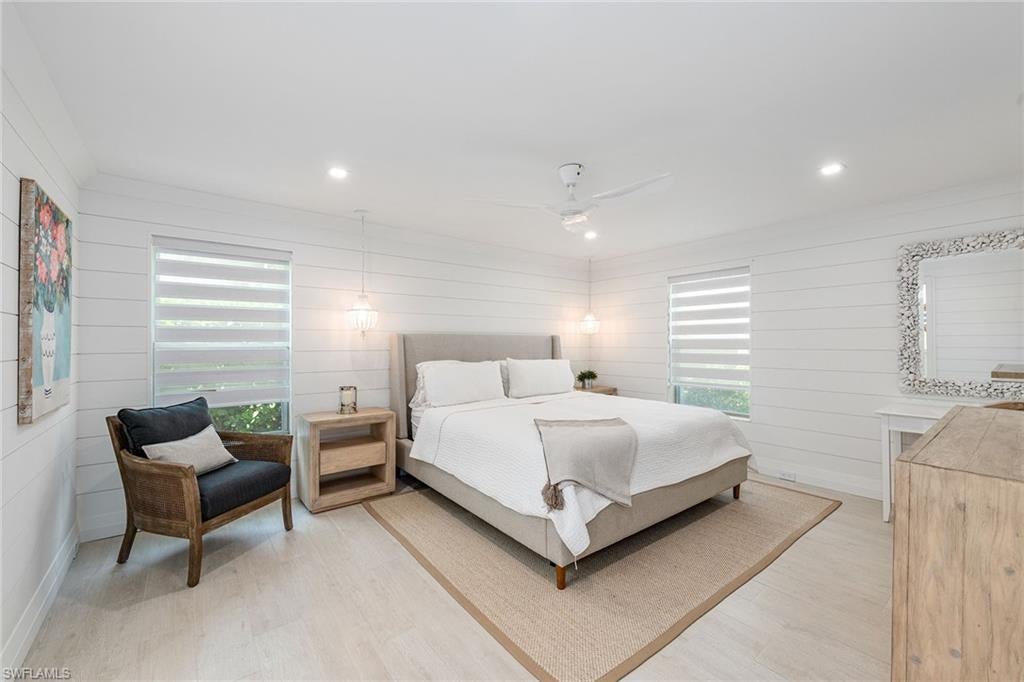 JENNIFER SHORES - Residential