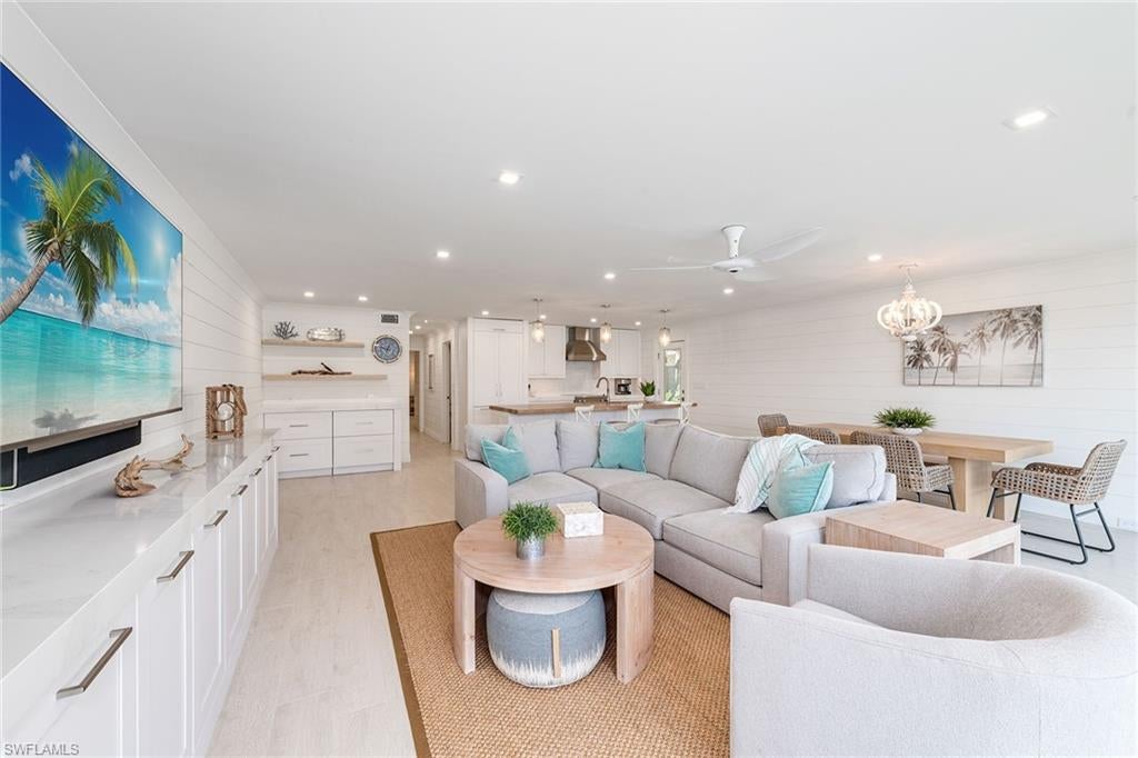 JENNIFER SHORES - Residential
