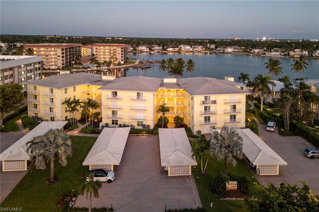 JENNIFER SHORES - Residential