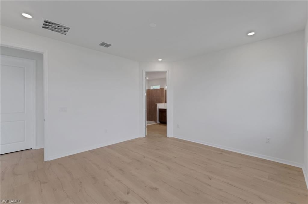 COUNTRY CLUB - Residential