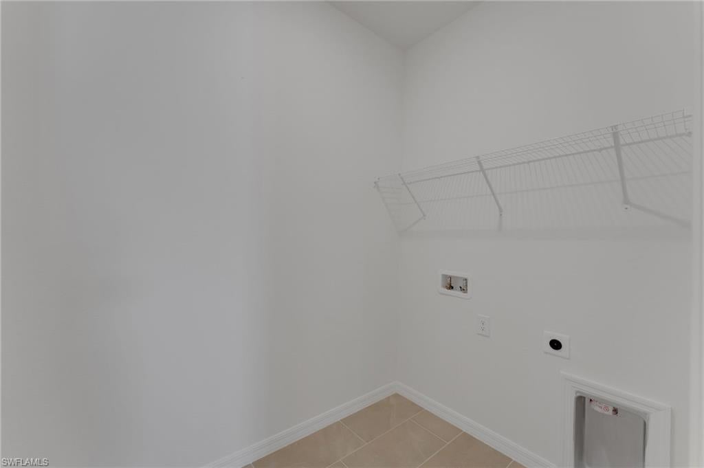 COUNTRY CLUB - Residential