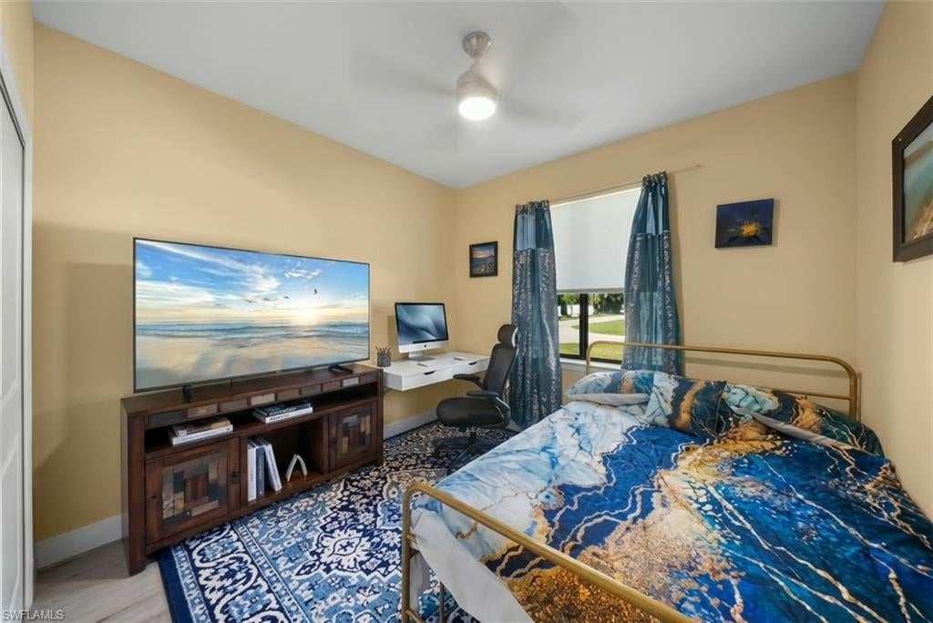 SAN CARLOS PARK - Residential