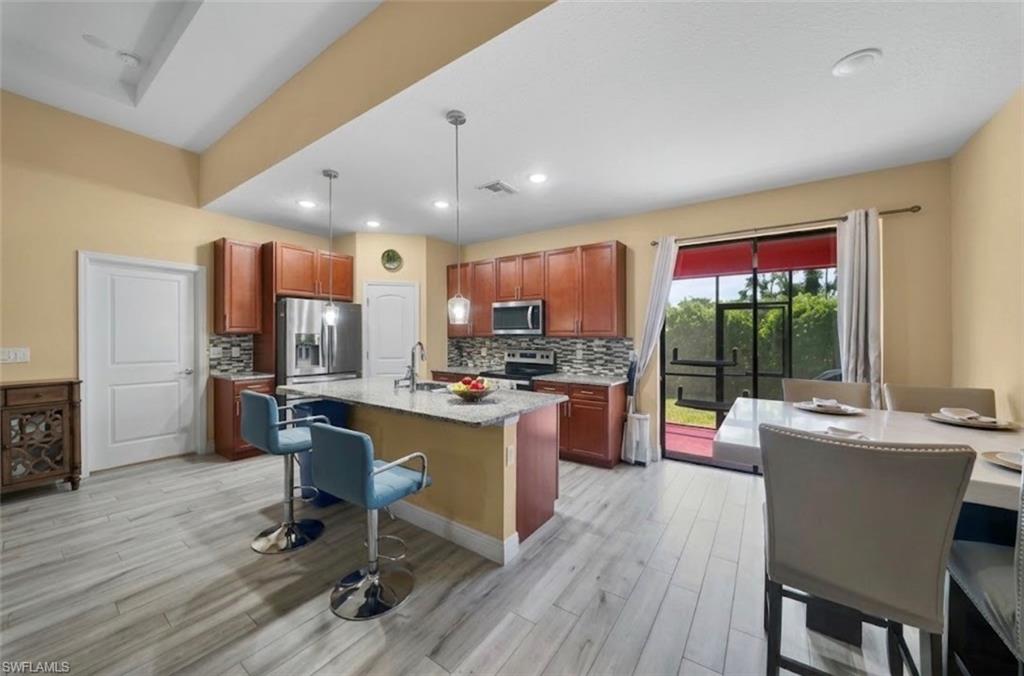 SAN CARLOS PARK - Residential
