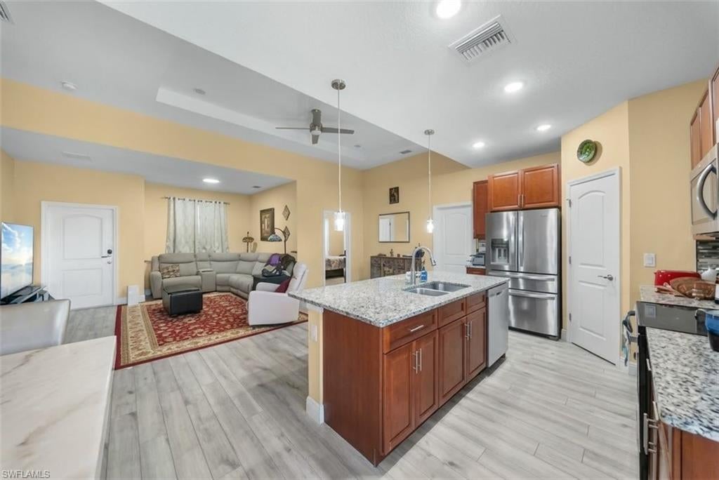 SAN CARLOS PARK - Residential