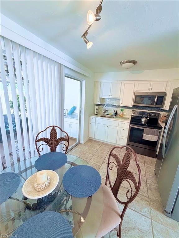 ROYAL HARBOR - Residential Income