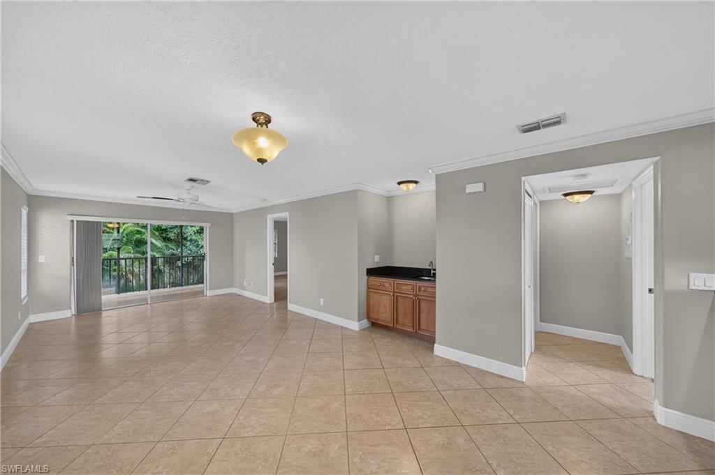 VERANDA CONDO - Residential