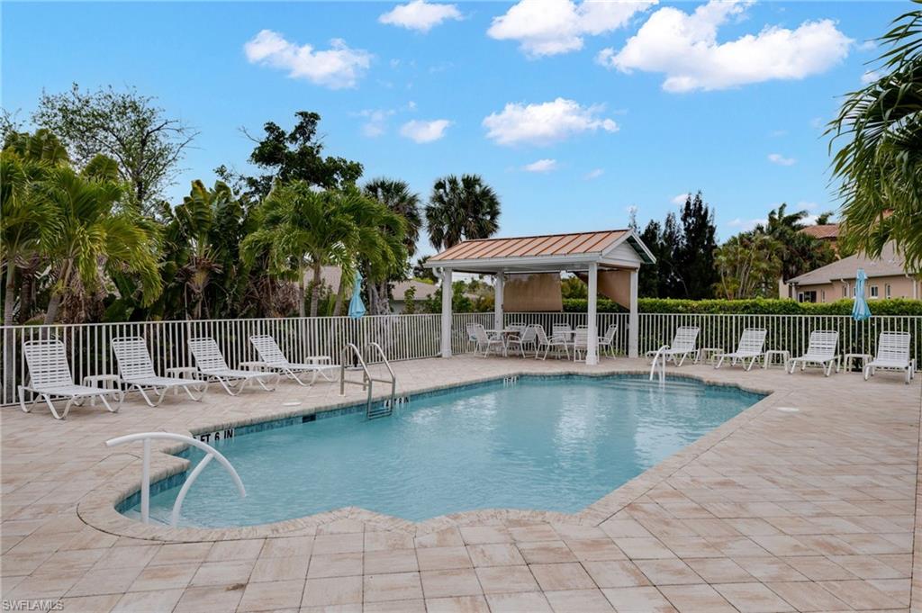 SANIBEL SUNSET VILLAS CONDO - Residential