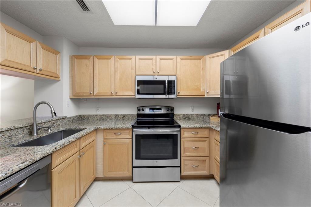 ARBOR TRACE - Residential