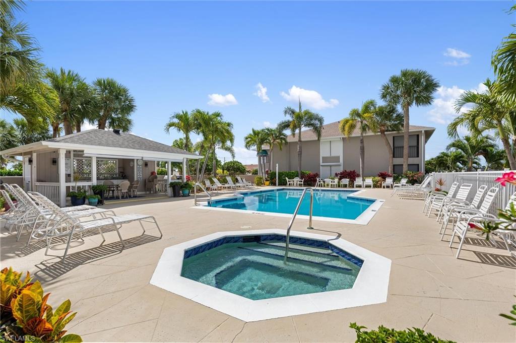 MOORINGS OF CAPE CORAL CONDO PHASE 1 - Residential