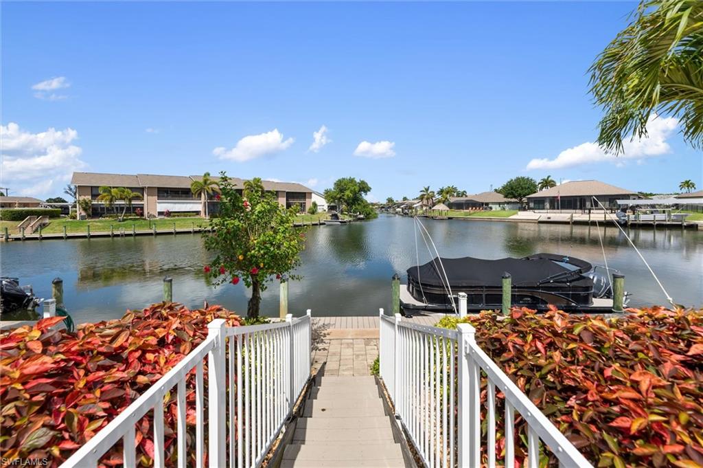 MOORINGS OF CAPE CORAL CONDO PHASE 1 - Residential