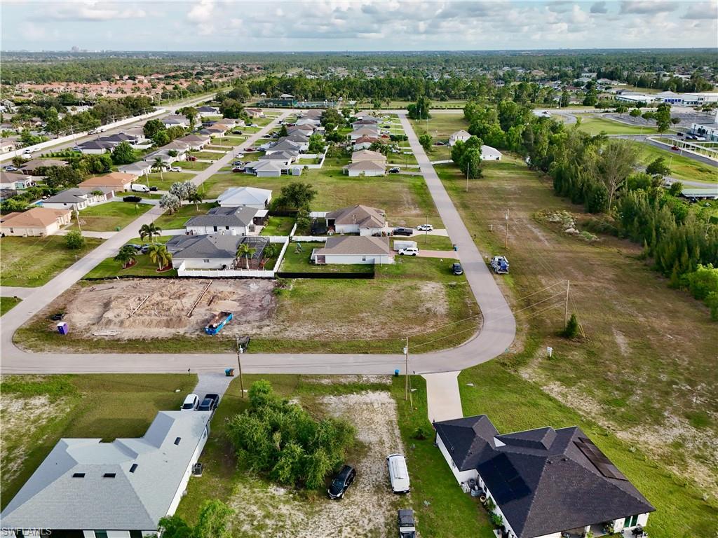 CAPE CORAL - Land