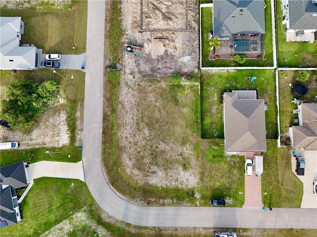 CAPE CORAL - Land