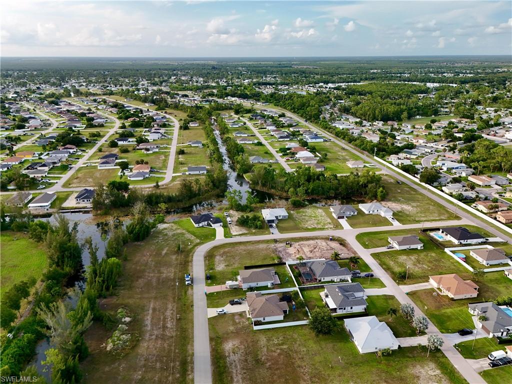 CAPE CORAL - Land