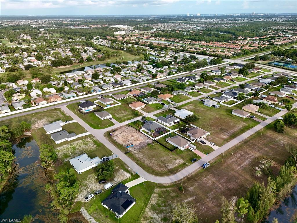 CAPE CORAL - Land