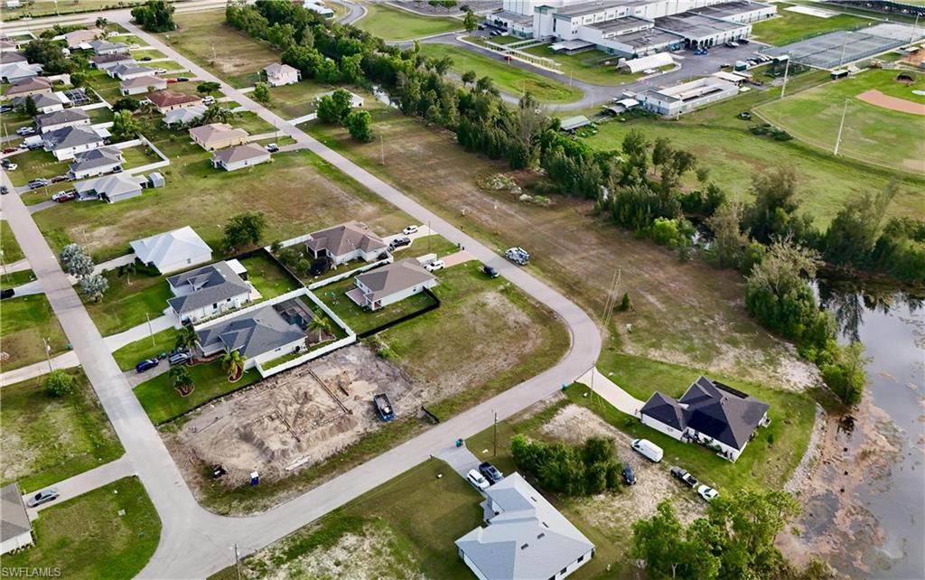 CAPE CORAL - Land