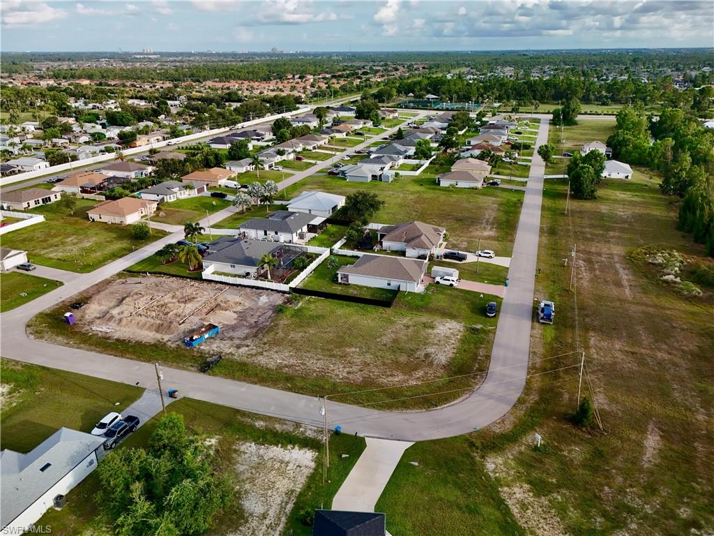 CAPE CORAL - Land