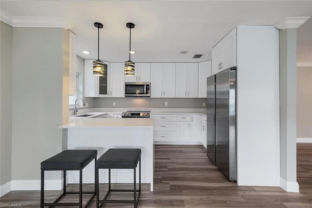 ROYAL ARMS VILLAS - Residential