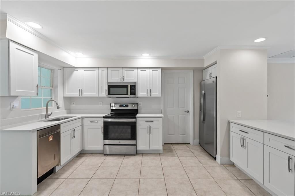 SUNSET HOMES - Residential Income