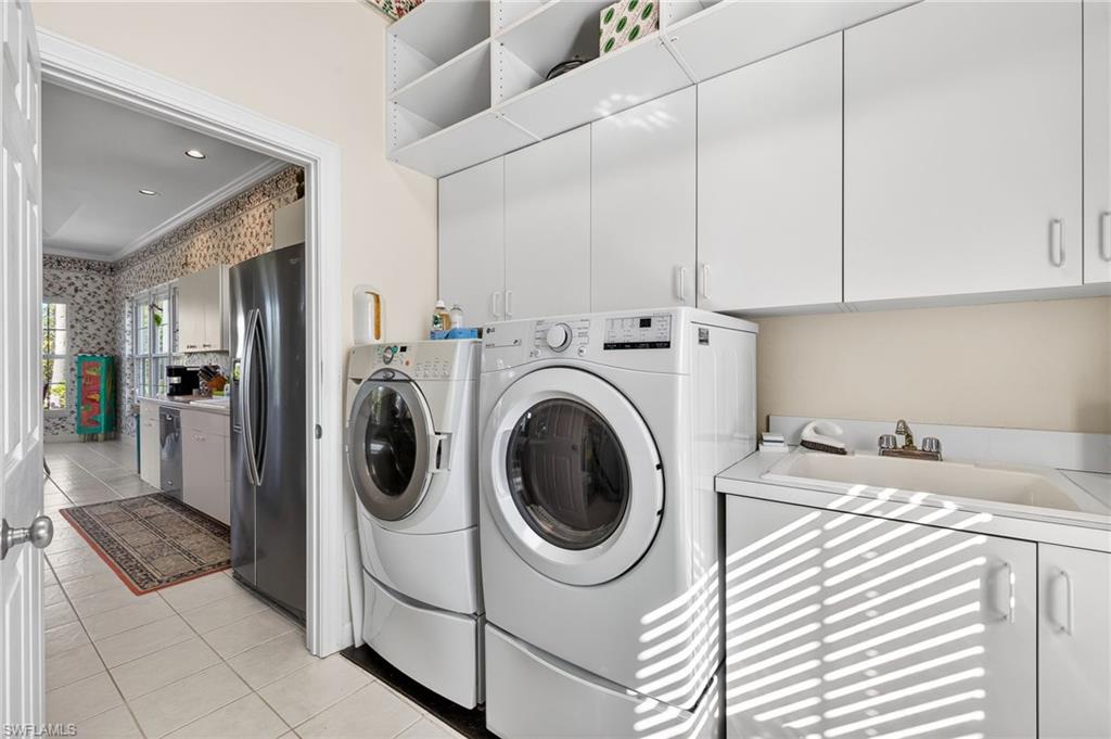 CALOOSA SHORES - Residential